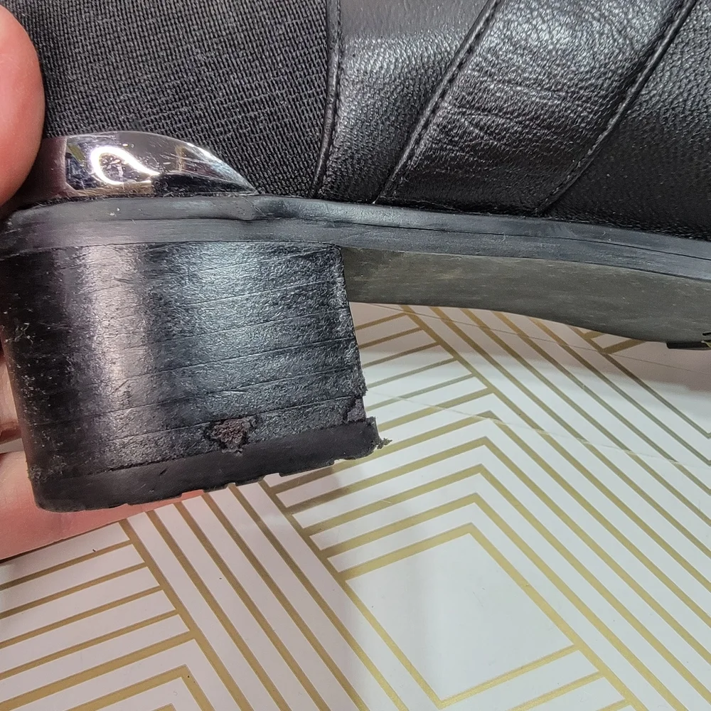 Stuart Weitzman MANLOW Black Leather Ankle Bootie Salon Boots Women's Size 9M. - Picture 7 of 10